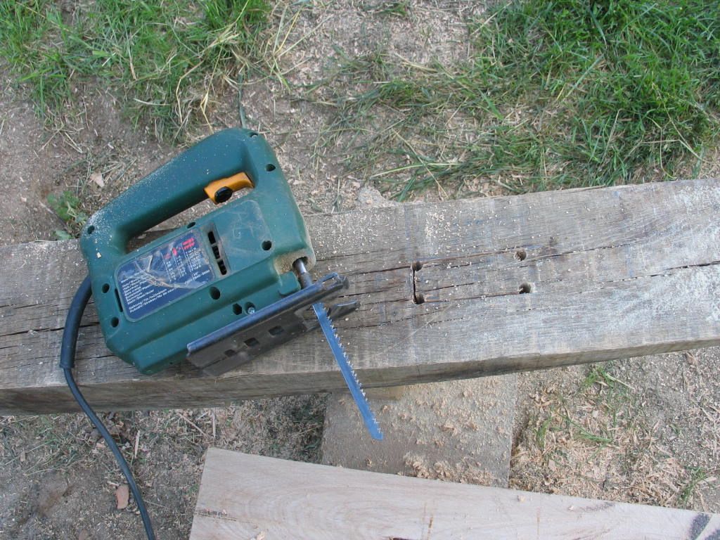 emplacement du tenon du poinçon